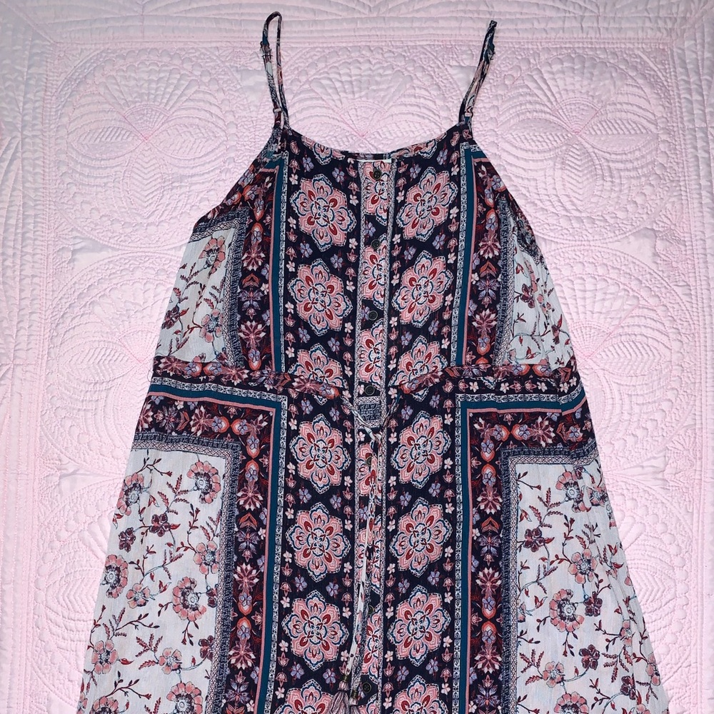 Spaghetti strap floral flowy dress!